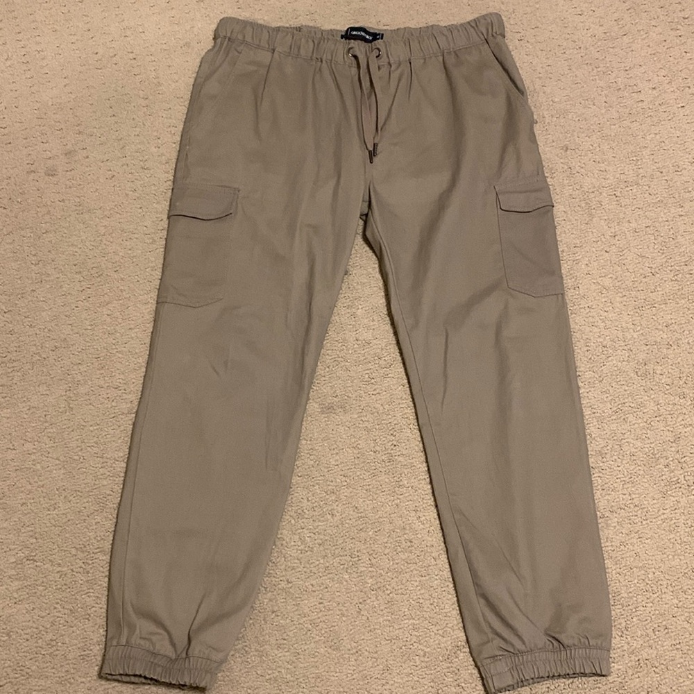 Akademiks Men’s Cargo Pant Joggers Size XL